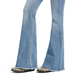 Women's Ariat R.E.A.L. Perfect Rise Regina Flare Jean #10040503 -Outlet Cowgirl Closet Store 587f73d6ca0dcd78e1153f91c3113463